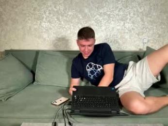 _white_mask_ webcam model stream image