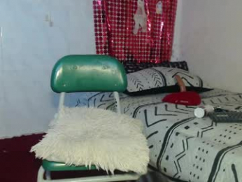 creazylove42 webcam model stream image