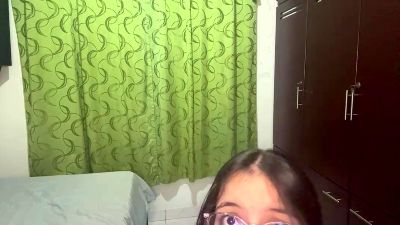 DollyGlavan webcam cam4 model stream image