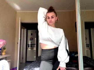 Madelene Harbough webcam model stream image