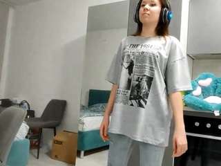 saranbuddle webcam model stream image