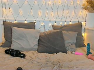 Lillian Shine webcam model stream image