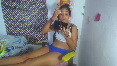 KamileLatin webcam model stream image