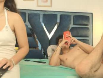 zoe_and_dylan_ webcam model stream image