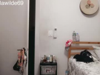 lolita_wilde390 webcam model stream image