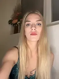 Bellalolahot webcam model stream image