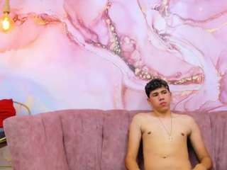 sweetguuy webcam model stream image