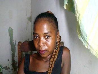 Christina-2 webcam model stream image