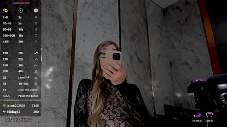 Bonnie_Luxury webcam model stream image