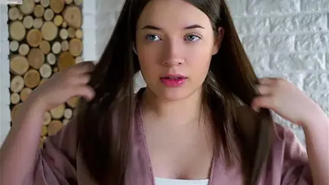 LowOncoming webcam model stream image