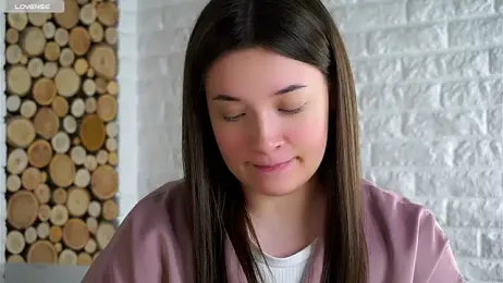 LowOncoming webcam model stream image