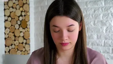 LowOncoming webcam model stream image