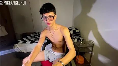 Angelligth webcam stripchat model stream image