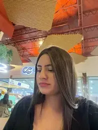 Isabella21_ webcam model stream image