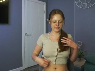 Lynna Bufkin webcam model stream image