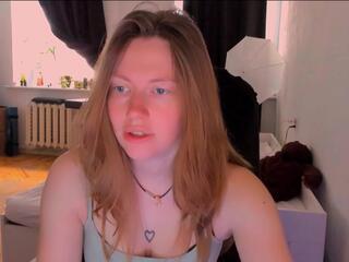 Cassie Evansson webcam model stream image