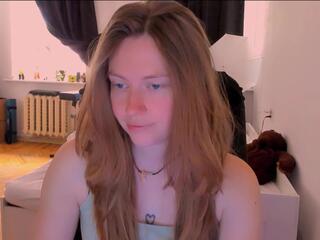 Cassie Evansson webcam model stream image