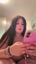 HeartlessQueen webcam model stream image