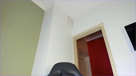 taeni_lara webcam model stream image