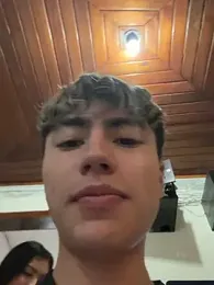 AlexanderCollman2 webcam model stream image