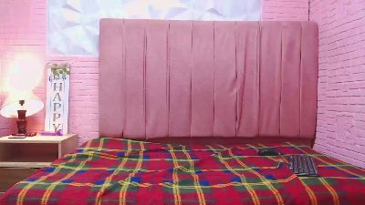 madeleinhot303 webcam model stream image