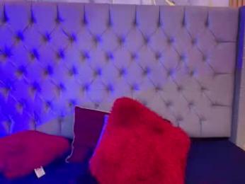 suxan_white webcam model stream image