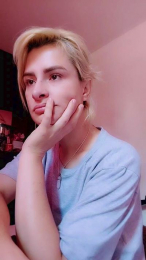 Youlittlestar28 webcam model stream image