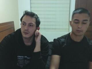 Camo &amp; Thom webcam flirt4free model stream image