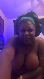 JuicyCatP webcam model stream image