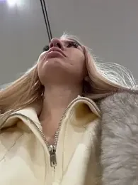 NewLale webcam model stream image