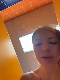 NewLale webcam model stream image