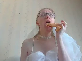 LustfulSarah webcam model stream image