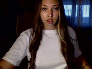 annecaroline webcam model stream image