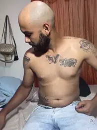 Dinguls webcam stripchat model stream image