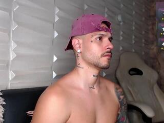 William Madrid webcam flirt4free model stream image