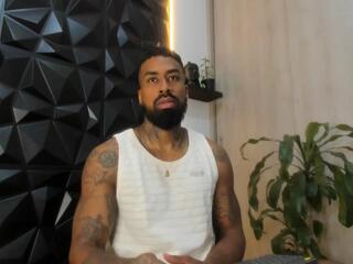 Ostin Daniels webcam model stream image