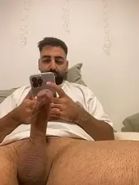 bignasthairy webcam model stream image