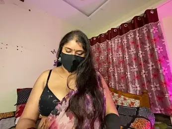 LouleyRanii webcam model stream image