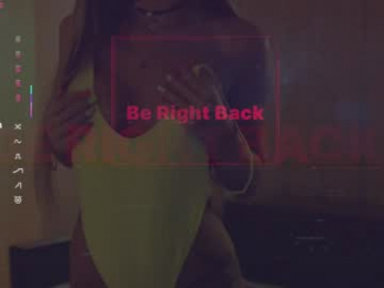 _lovly webcam model stream image