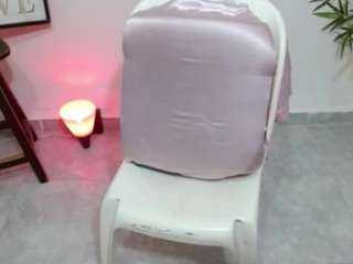 miacoluxy webcam model stream image
