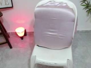 miacoluxy webcam model stream image