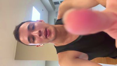 LeoDelvey_ webcam model stream image