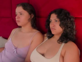 ivy_and_molly webcam model stream image