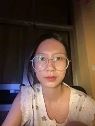 Lil-Gi webcam model stream image