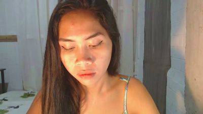 Hot_innocent webcam model stream image