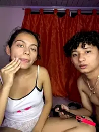 Nezuko-uWux webcam model stream image