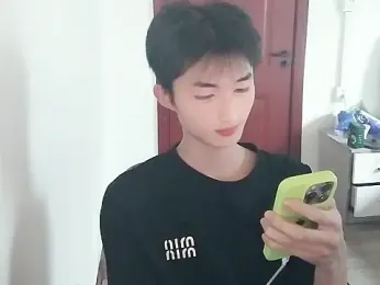 P888P webcam model stream image