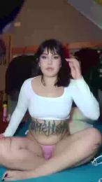 C1nn6m0n webcam cam4 model stream image