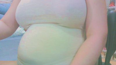 Keepmepreggo webcam model stream image