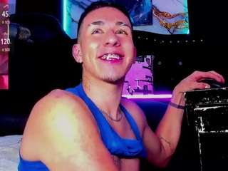 ianvalencia01 webcam model stream image